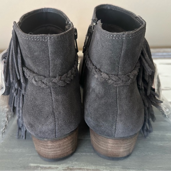 NWOT Gianni Bini Charcoal Gray Feather Ankle Bootie - Size 9.5 - Picture 6 of 9